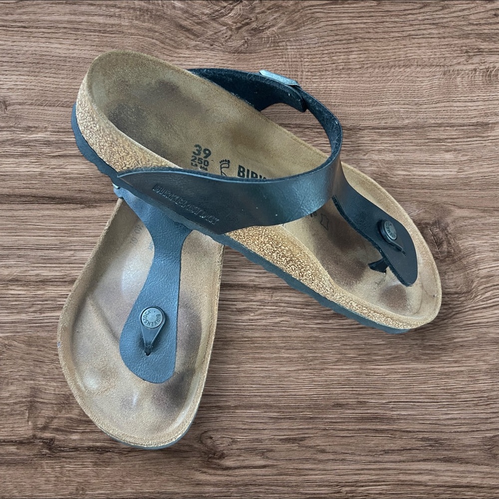 Birkenstock Gizeh Women's Black Licorice Sandals size 8-8.5 US/39 Euro